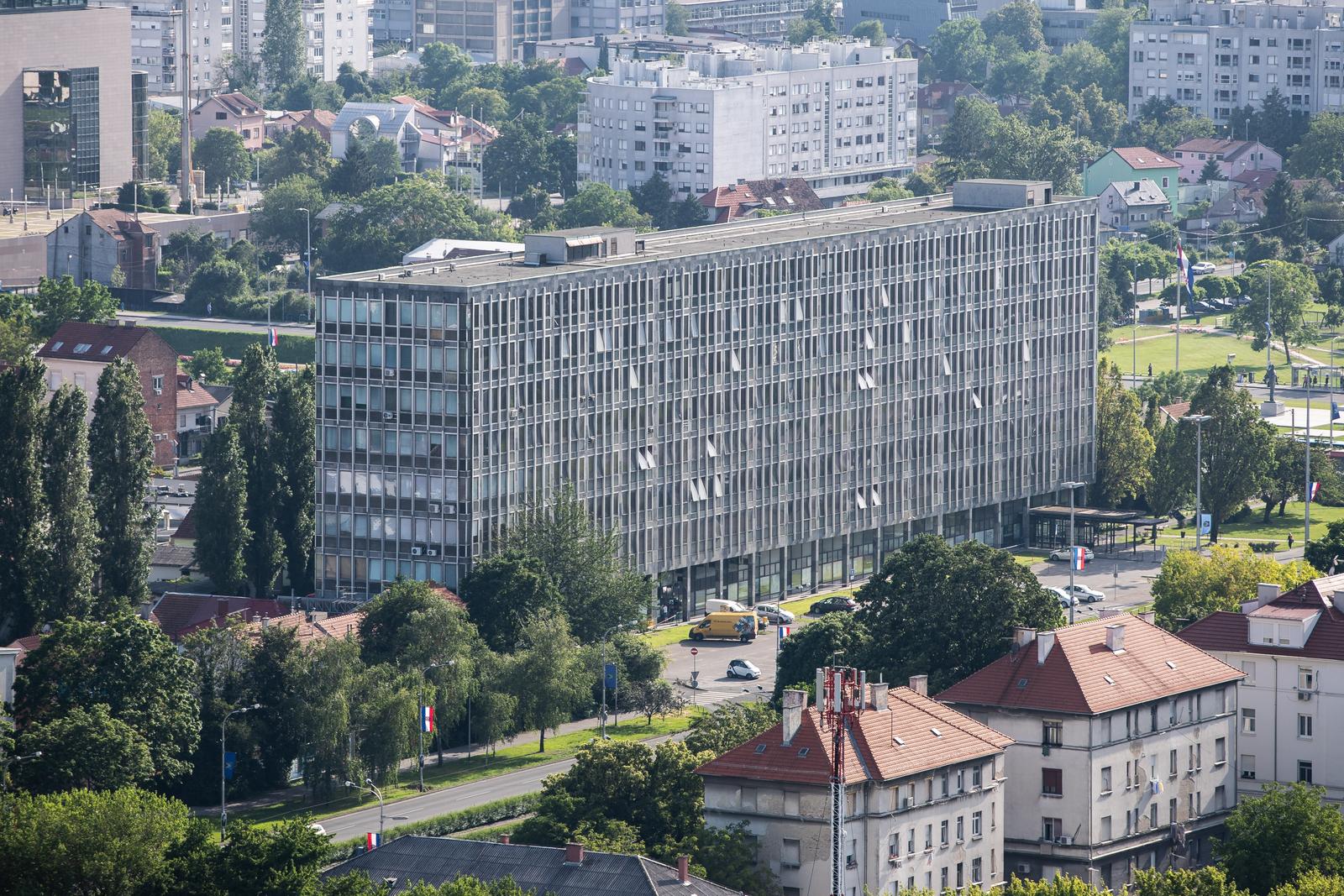 10.06.2019., Zagreb - Pogled na grad s terase Rooftop Lateral bara u strojarskoj 20.rPhoto: Davor Puklavec/PIXSELL