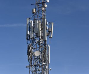 23.10.2019., Pula - Stup sa antenama za mobilnu komunikaciju.rPhoto: Dusko Marusic /PIXSELL