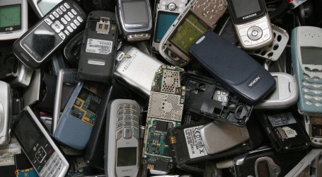 Više od pet milijardi starih mobitela ove će godine biti odbačeno
