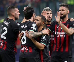 epa10282363 AC Milan's Olivier Giroud (R) celebrates with his teammates after scoring the 1-0 goal during he UEFA Champions League group E soccer match between AC Milan and FC Salzburg, in Milan, Italy, 02 November 2022.  EPA/MATTEO BAZZI