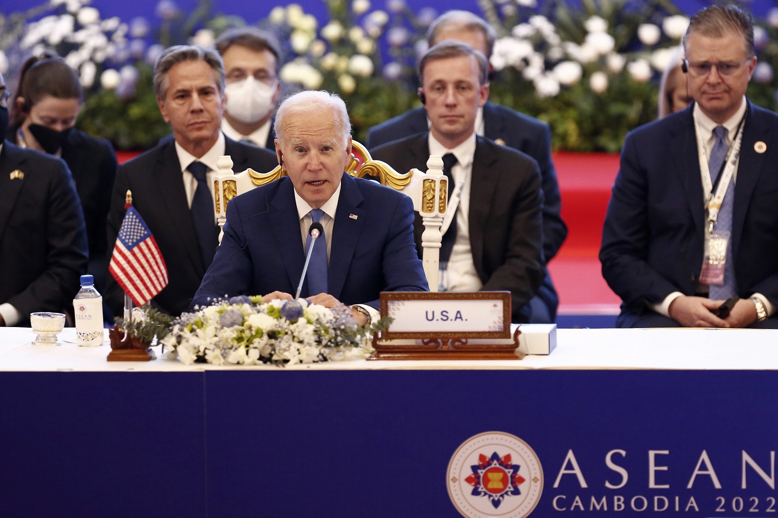 epa10301370 US President Joe Biden attends the 10th ASEAN – U.S. Summit, part of the 40th and 41st Association of Southeast Asian Nations (ASEAN) Summit and Related Summits in Phnom Penh, Cambodia, 12 November 2022. The summits run through 13 November.  EPA/KITH SEREY