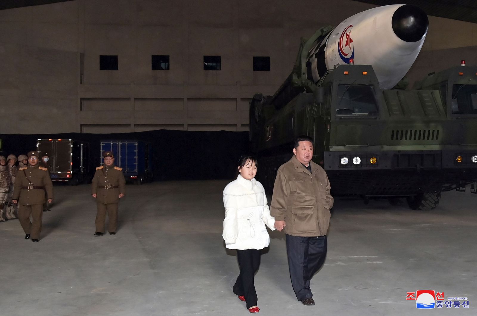 epa10313517 A photo released by the official North Korean Central News Agency (KCNA) shows North Korean leader Kim Jong-Un, accompanied by his daughter during the test firing of a new type of intercontinental ballistic missile (ICBM) Hwasongpho-17 at Pyongyang International airport in Pyongyang, North Korea, 18 November 2022 (Issued on 19 November 2022). According to KCNA, the missile traveled up to a maximum altitude of 6,040.9 kilometres and flew a distance of 999.2 kilometres for 4,135s before landing in open waters of the East Sea.

Thank you  EPA/KCNA   EDITORIAL USE ONLY