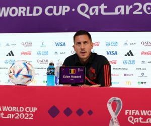 epa10329306 Belgium national team player Eden Hazard during a press conference at the Qatar National Convention Center (QNCC) in Doha, Qatar, 26 November 2022.  EPA/ABEDIN TAHERKENAREH