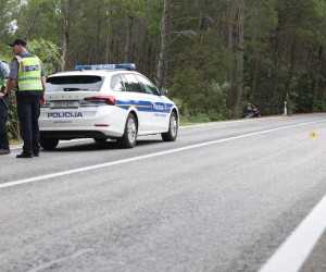 4.9.2022..,  Vozilici -  Prometna nesreca izmedu osobnog vozila i motocikla u kojoj je vozac motocikla izgubio zivot. Photo: Nel Pavletic/PIXSELL