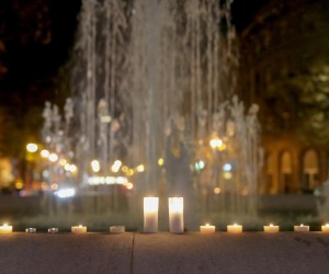 21.10.2021., Zagreb - Antifasisticka liga RH organizirala je na Trgu zrtava Fasizma skup sjecanja na Kristalnu noc, pogrom nad Zidovima u Njemackoj i Austriji koji se dogodio prije 83 godine. Photo: Zeljko Lukunic/PIXSELL