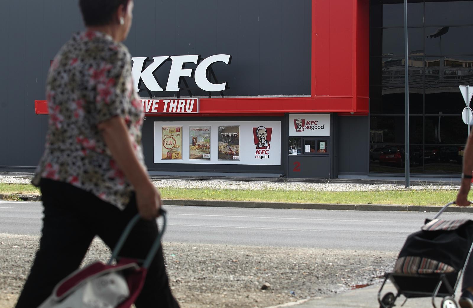 16.06.2015 ., Zagreb - Restoran brze prehrane KFC. Prvi KFC restoran u Hrvatskoj otvoren je krajem 2011. godine pod okriljem kompanije AmRest Adria d.o.o. Photo: Zeljko Lukunic/PIXSELL"n