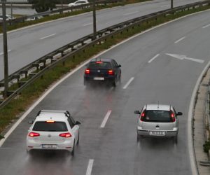 Gužva i promet po mokrom kolinku u Splitu 21.01.2019., Split - Promet po mokrom kolniku.rPhoto: Ivo Cagalj/PIXSELL