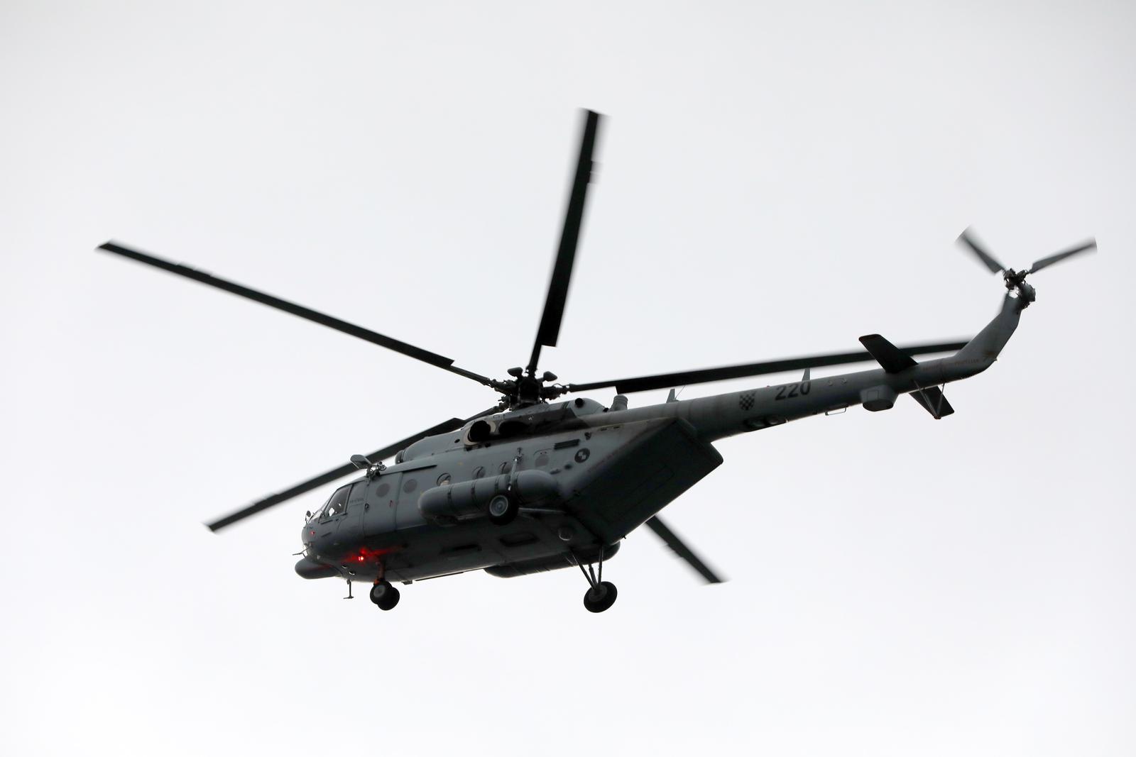 22.10.2022., Rijeka - Vojni helikopter leti iznad grada. Photo: Goran Kovacic/PIXSELL