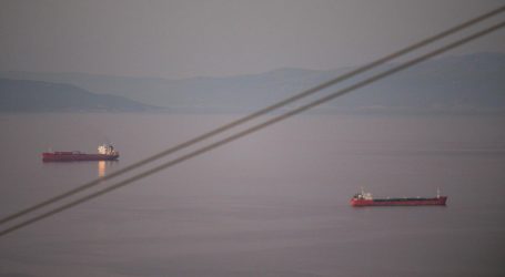 SAD prilagodio rokove za cjenovni limit na rusku naftu zbog tankera koji putuju prema lukama