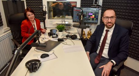 ‘U VRUĆEM STOLCU’: Tomašević za Radio Nacional: “Meni je fascinantno, ljudi se stalno iznenađuju da spominjemo naš izborni program!”