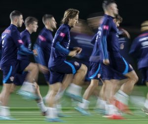 Doha, 11.12.2022 - Trening Hrvatske nogometne reprezentacije u trening kampu Al Ersal 3 u Dohi. Na slici Luka Modrić.
foto HINA/ Damir SENČAR/ ds