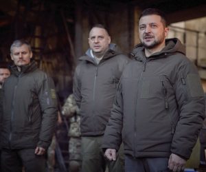 epa10374716 A handout photo made available by the Ukrainian Presidential Press Service shows Ukraine's President Volodymyr Zelensky (R) attending a meeting with Ukrainian servicemen during his visit to Bakhmut, Donetsk region, eastern Ukraine, 20 December 2022, amid Russia's invasion. Zelensky visited the frontline city of Bakhmut where he presented state awards to Ukrainian military personnel, the Ukraine's Presidential office said in a statement. Russian troops entered Ukraine on 24 February 2022 starting a conflict that has provoked destruction and a humanitarian crisis.  EPA/UKRAINIAN PRESIDENTIAL PRESS SERVICE HANDOUT -- MANDATORY CREDIT: UKRAINIAN PRESIDENTIAL PRESS SERVICE -- HANDOUT EDITORIAL USE ONLY/NO SALES