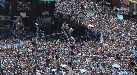 Više od pola milijuna Argentinaca potpisalo peticiju ‘Francuska prestani plakati’