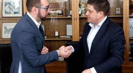 Tomašević nakon potpisivanja ugovora o 20 niskopodnih tramvaja: “Nakon 17 godina konačno ide obnova voznog parka”
