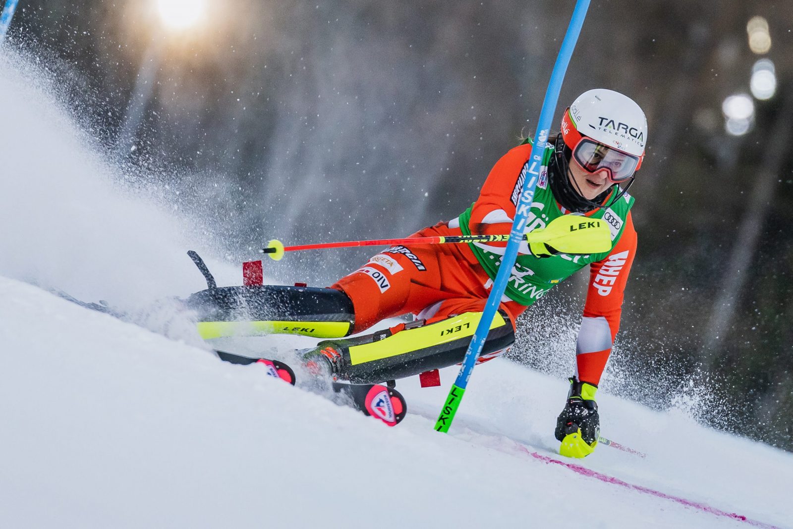 epa10381546 Zrinka Ljutic of Croatia in action during the first run of the women's slalom race at the FIS Alpine Skiing World Cup event in Semmering, Austria, 29 December 2022.  EPA/DOMINIK ANGERER