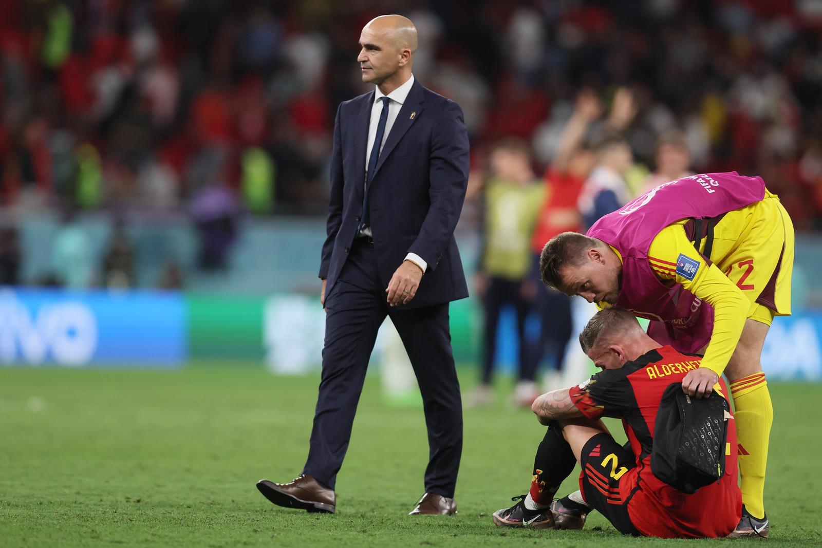Belgium's head coach Roberto Martinez, Belgium's Toby Alderweireld and Belgium's goalkeeper Simon Mignolet show defeat after they lost a soccer game between Belgium's national team the Red Devils and Croatia, the third and last game in Group F of the FIFA 2022 World Cup in Al Rayyan, State of Qatar on Thursday 01 December 2022.
 BELGA PHOTO BRUNO FAHY Photo: BRUNO FAHY/PIXSELL