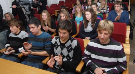 Dubrovnik nastavlja dugogodišnji program stipendiranja vukovarskih studenata