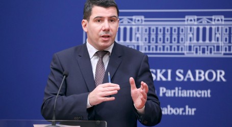 Grmoja: “Oporba treba pokrenuti opoziv ministra Paladine. Ljudi su treću zimu u kontejnerima”