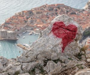 16.12.2019., Srdj, Dubrovnik - Pogled na povijesnu jezgru grada sa Srdja.rPhoto: Grgo Jelavic/PIXSELL