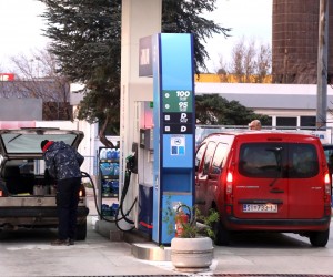 20.12.2022.,Sibenik-Od danas odlukom Vlade od ponoci cijena litre benzina iznosi 9.63 kune po litri (smanjenje od 0.97 kn/l), a litre dizela 10.84 kune (smanjenje 0.75 kn/l). Litra plavog dizela stoji 7.20 kuna (smanjenje 0.75 kn/l).
 Photo: Dusko Jaramaz/PIXSELL