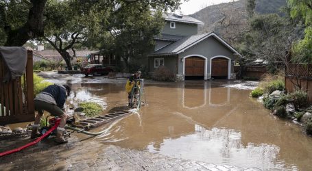 Broj žrtava olujnog nevremena u Kaliforniji narastao  na 17, nestalo dijete od 5 godina