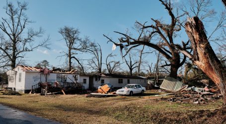 Tornada diljem regije: Ogromna oluja u Alabami odnijela šest života