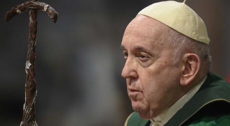Papa Franjo ustvrdio: “Homoseksualnost nije zločin”