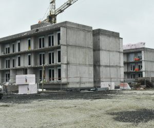 07.12.2022., Glina - Gradiliste stambenih zgrada u kojima ce stanovati oni koji su ostali bez stanova ili kuca u potresu 2020. godine. Photo: Nikola Cutuk/PIXSELL