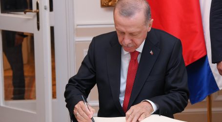 Erdogan bi u cilju očuvanja vlasti mogao pokrenuti rat, piše Politico