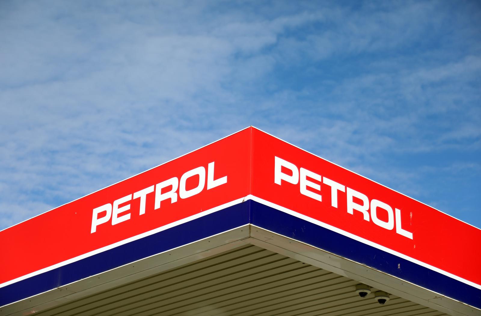 28.12.2022.,Sibenik-Petrol je privremeno između 12 i 13 sati  zatvario prodajna mjesta  jer zele reci NE regulaciji cijena goriva.
 Photo: Dusko Jaramaz/PIXSELL