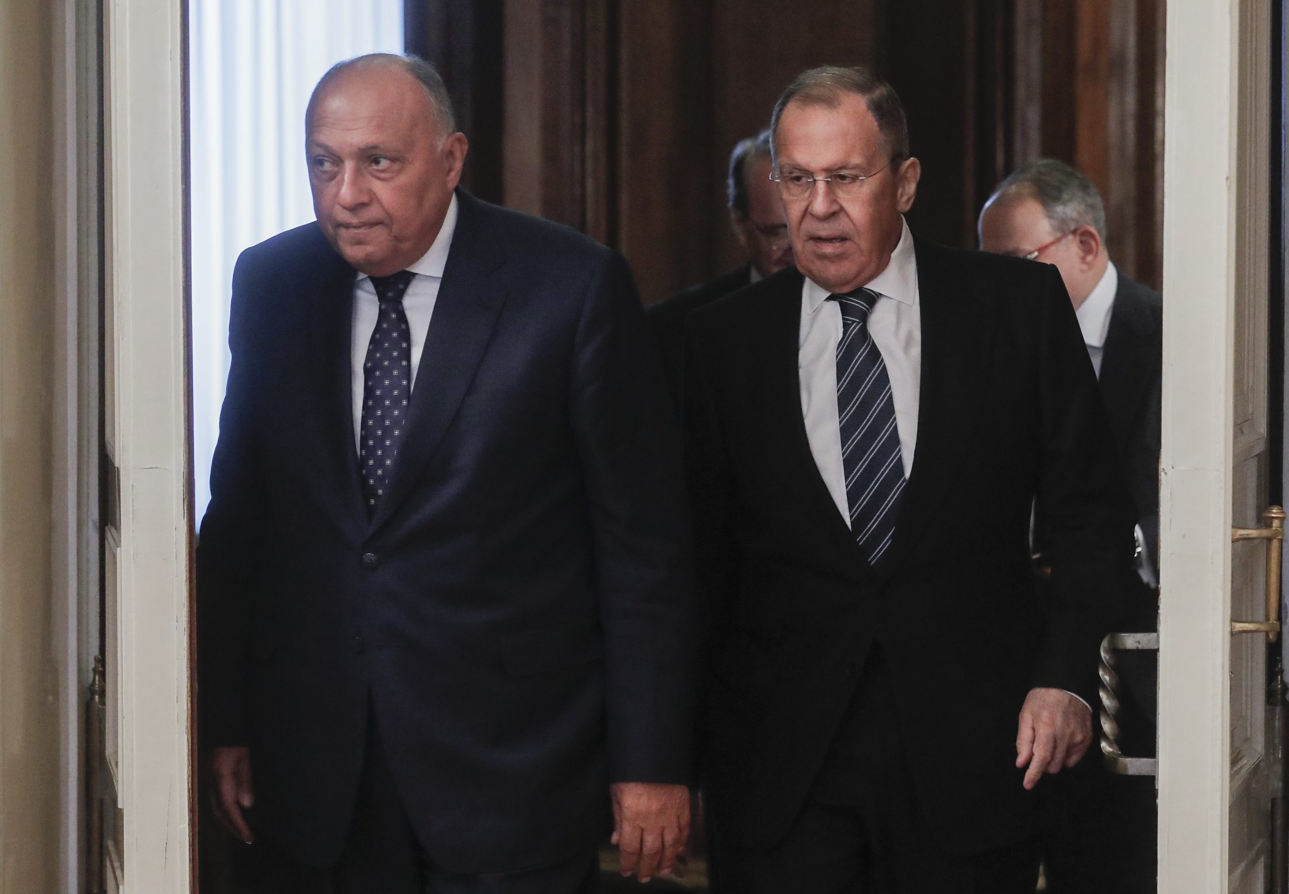 epa10440838 Russia's Foreign Minister Sergei Lavrov (R) and Egypt's Foreign Minister Sameh Shoukry (L) arrive for their meeting in Moscow, Russia, 31 January 2023. The meeting with Lavrov comes one day after Shoukry met US State Secretary Blinken in Cairo on 30 January.  EPA/MAXIM SHIPENKOV