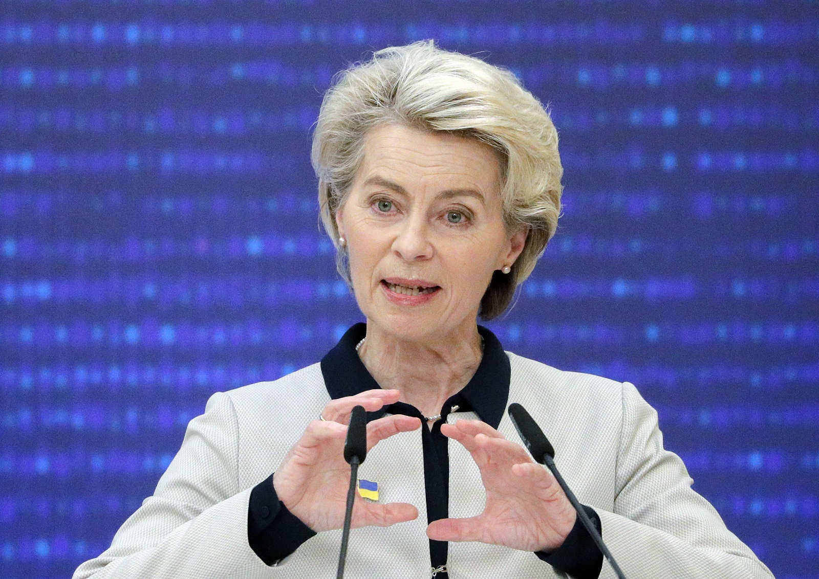 epa10445682 European Commission President Ursula von der Leyen speaks at a meeting with media following the Ukraine - EU summit in Kyiv, Ukraine, 03 February 2023. Ursula von der Leyen and and Charles Michel accompanied by 15 Commissioners, visit Kyiv to meet with Ukrainian top officials and take part in the EU-Ukraine summit, the first summit since the European Council granted Ukraine the status of EU candidate amid Russia's invasion. Ukraine applied for EU membership in February 2022 and was granted EU candidate status in June 2022.  EPA/SERGEY DOLZHENKO