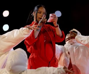 epa10464290 Barbadian singer Rihanna performs during halftime of Super Bowl LVII between the AFC champion Kansas City Chiefs and the NFC champion Philadelphia Eagles at State Farm Stadium in Glendale, Arizona, 12 February 2023. The annual Super Bowl is the Championship game of the NFL between the AFC Champion and the NFC Champion and has been held every year since January of 1967.  EPA/CAROLINE BREHMAN