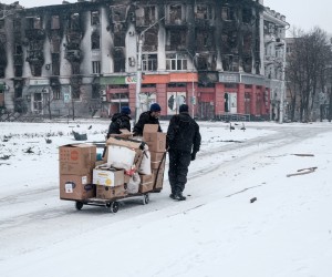 epa10475669 Volunteers bring humanitarian aid to the remaining civilians in Bakhmut, Ukraine, 18 February 2023. Russian troops entered Ukraine on 24 February 2022 starting a conflict that has provoked destruction and a humanitarian crisis.  EPA/MARIA SENOVILLA