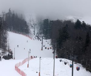 01.02.2023., Platak - Skijasi uzivaju u skijanju na stazi Radesevo.  Photo: Goran Kovacic/PIXSELL
