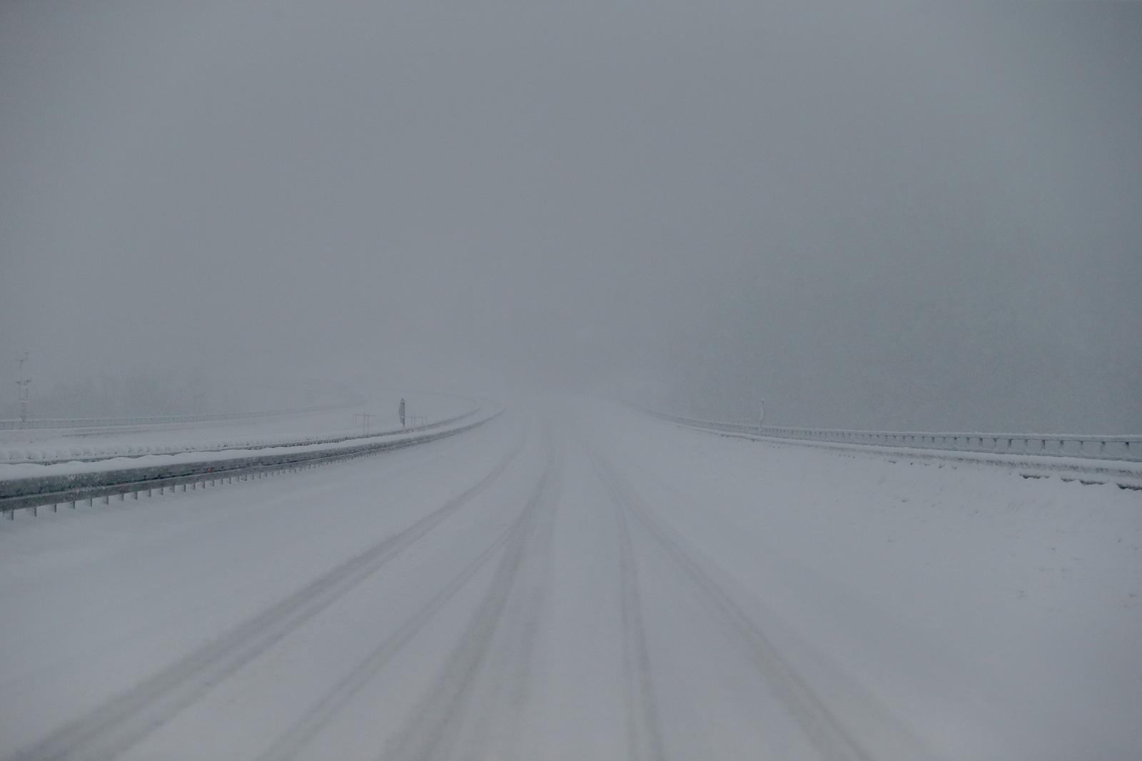 03.02.2018., A1 - Zimski uvjeti na autocesti A1 izmedju cvorova Sveti Rok i Karlovac. rPhoto: Dalibor Urukalovic/PIXSELL