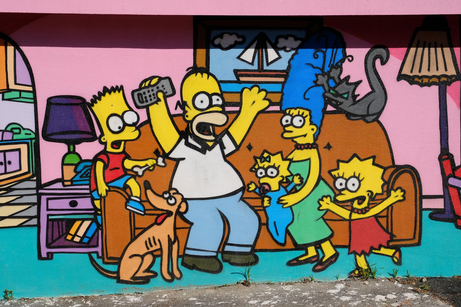 13.04.2022., Zagreb - Na garazi u Svarcovoj ulici osvanuo je grafit obitelji Simpson. Photo: Tomislav Miletic/PIXSELL