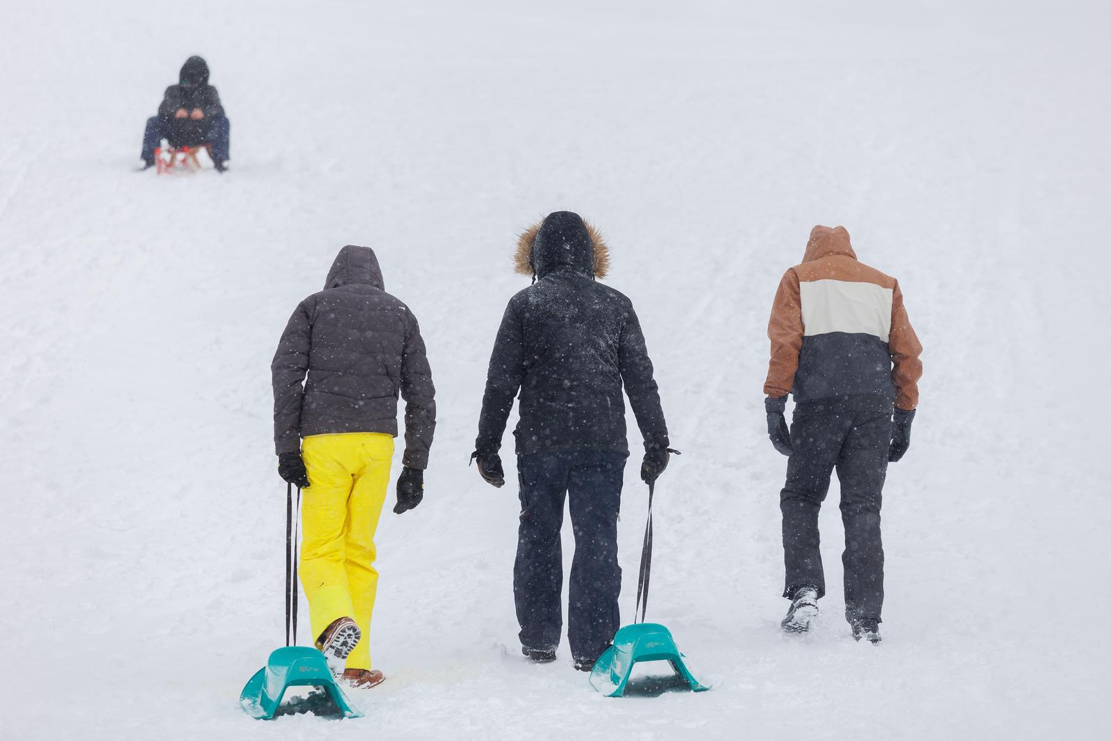22.01.2023., Platak - Ljudi uzivaju u zimskim radostima na Platku.  Photo: Nel Pavletic/PIXSELL