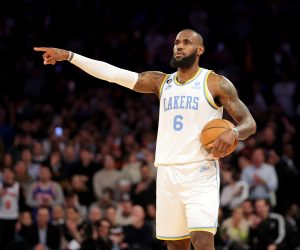 Jan 31, 2023; New York, New York, USA; Los Angeles Lakers forward LeBron James (6) controls the ball against the New York Knicks during the fourth quarter at Madison Square Garden. Mandatory Credit: Brad Penner-USA TODAY Sports Photo: Brad Penner/REUTERS
