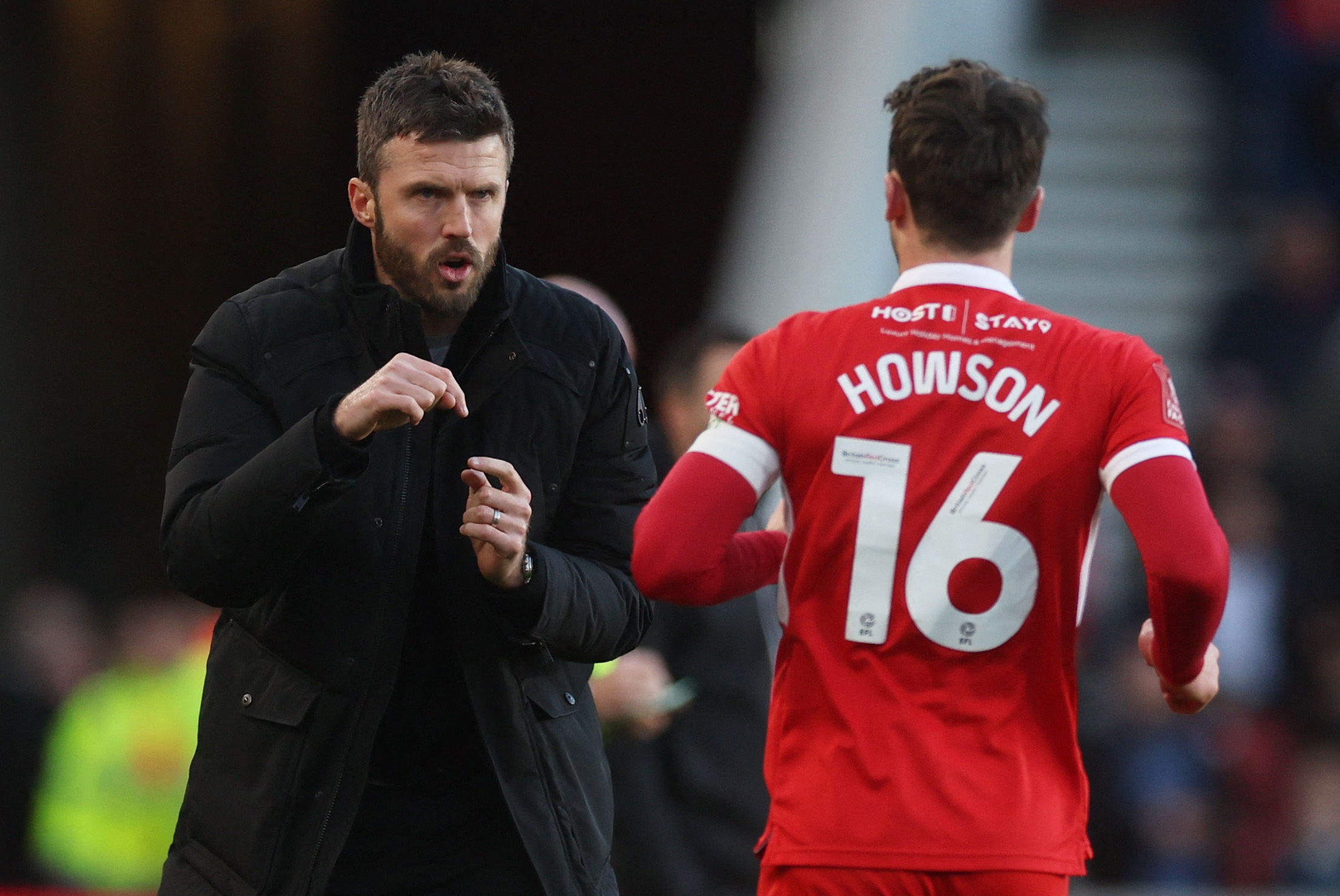 Soccer Football - FA Cup Third Round - Middlesbrough v Brighton & Hove Albion - Riverside Stadium, Middlesbrough, Britain - January 7, 2023 Middlesbrough manager Michael Carrick gives instructions to Middlesbrough's Jonny Howson Action Images via Reuters/Lee Smith Photo: Lee Smith/REUTERS