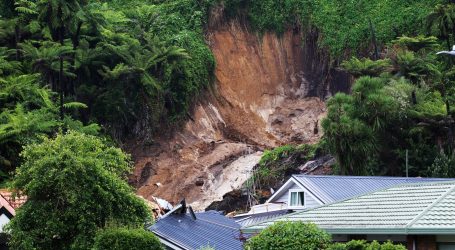 U Novom Zelandu se nakon ciklona traga za 6431 osobom