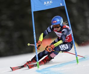 epa10513213 Mikaela Shiffrin of the USA in action during the first run of the women's Giant Slalom race at the FIS Alpine Skiing World Cup in Are, Sweden, 10 March 2023.  EPA/Pontus Lundahl  SWEDEN OUT