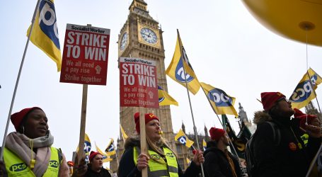 Učitelji, javni službenici, zaposlenici BBC-a, stotine tisuća Britanaca štrajkaju zbog plaća