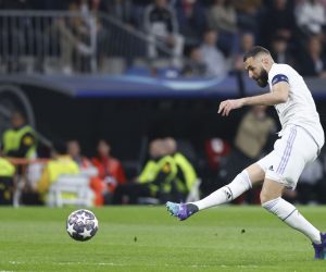 epa10524979 Real Madrid's Karim Benzema in action during the UEFA Champions League round of 16 second leg soccer match between Real Madrid and Liverpool, in Madrid, Spain, 15 March 2023.  EPA/RODRIGO JIMENEZ