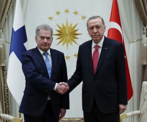 epa10528406 A handout photo made available by Turkish presidential press office shows Finland's President Sauli Niinisto (L) and Turkish President Recep Tayyip Erdogan pose before their meeting at the presidential palace in Ankara, Turkey, 17 March 2023. Niinisto is in Turkey for the talks on Turkey's approval of Finland’s NATO membership bid. Following Russia's invasion of Ukraine in May 2022, Finland and Sweden submitted applications to join NATO.  EPA/MURAT CETIN MUHURDAR HANDOUT  HANDOUT EDITORIAL USE ONLY/NO SALES