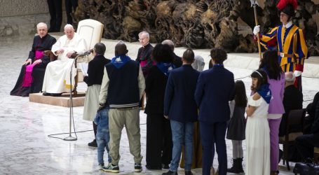 Papa pozdravio izbjeglice kojima se pomaže kroz kršćanske dobrotvorne organizacije