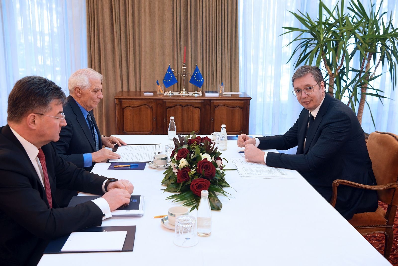 epa10530472 EU High Representative for Foreign Affairs and Security Policy Josep Borrell (C) and EU Special Representative Miroslav Lajcak (L) meet with Serbian President Aleksandar Vucic (R), during the High-level Meeting of the Belgrade-Pristina Dialogue in Ohrid, Republic of North Macedonia, 18 March 2023. International diplomats are trying to make progress with the so-called 'French - German' plan in an effort to normalize the ties between Kosovo and Serbia.  EPA/DIMITRIJE GOLL