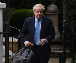 epa10536453 Britain's former Prime Minster Boris Johnson departs his home in London, Britain, 22 March 2023. Johnson is set to give evidence to MPs who are investigating accusations that he misled parliament over Partygate after breaching covid rules in 2020.  EPA/NEIL HALL