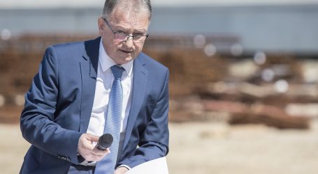 EKSKLUZIVNO: Šokantne tajne snimke otkrivaju kako predsjednik NK Osijeka prebrojava stotine tisuća eura