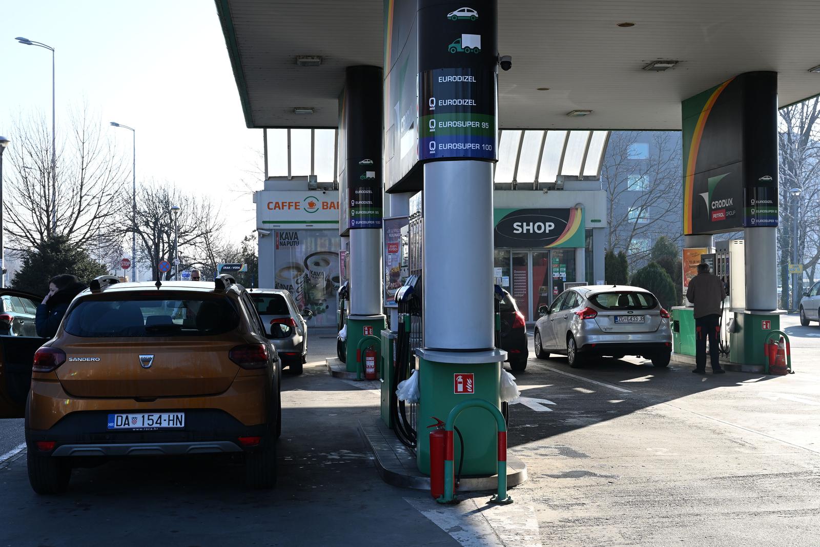 14.02.2023., Zagreb - Novo pojeftinjenje goriva na benzinskim crpkama. Photo: Davorin Visnjic/PIXSELL